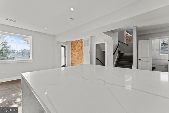 33 NICHOLSON ST NW, Washington, DC 20011