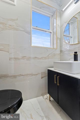 33 NICHOLSON ST NW, Washington, DC 20011