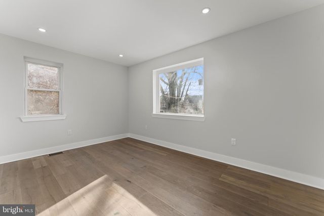 33 NICHOLSON ST NW, Washington, DC 20011