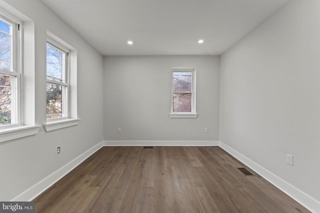 33 NICHOLSON ST NW, Washington, DC 20011