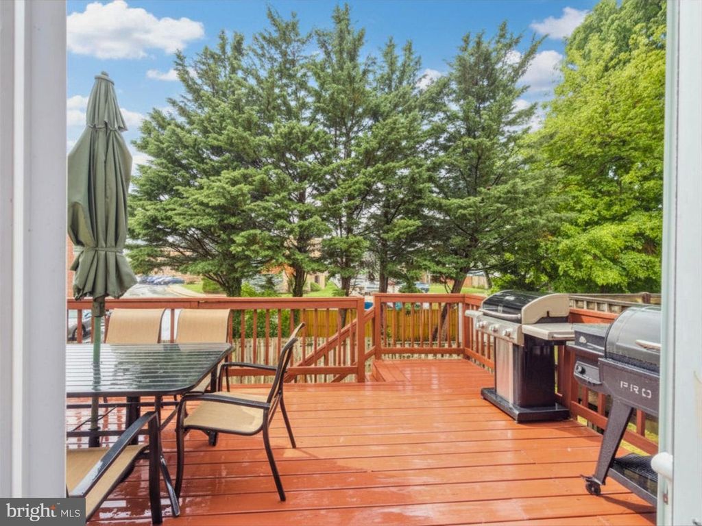 Image 15 of property listing at 406 BLOSSOM LN, Frederick, MD 21701