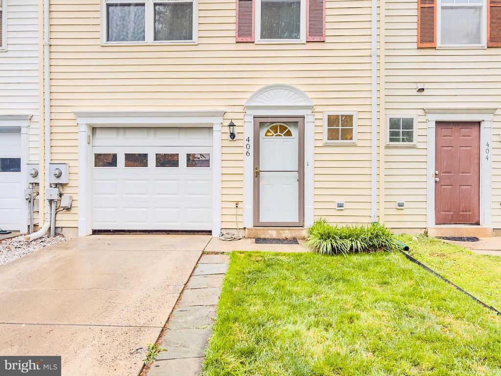 Image 3 of property listing at 406 BLOSSOM LN, Frederick, MD 21701
