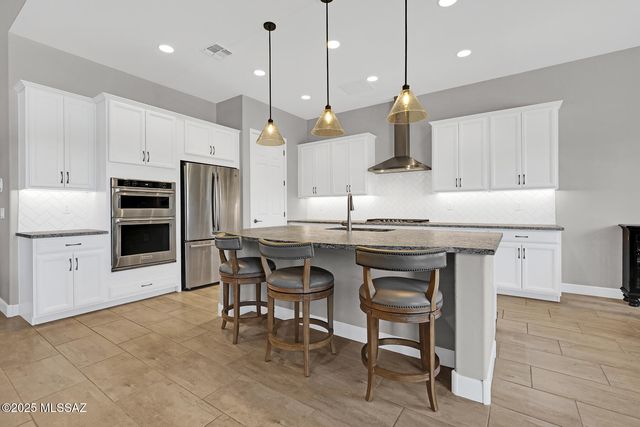 13385 N Cape Marigold Drive, Oro Valley, AZ 85755