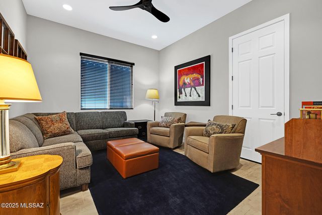 13385 N Cape Marigold Drive, Oro Valley, AZ 85755