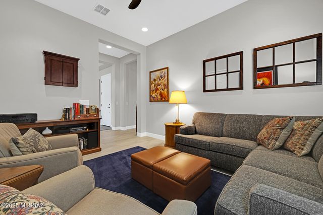 13385 N Cape Marigold Drive, Oro Valley, AZ 85755