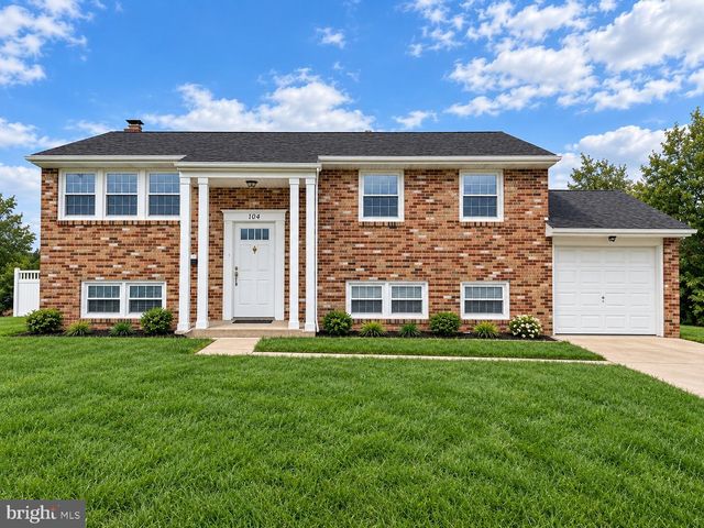 104 CHATHAM RD, Blackwood, NJ 08012