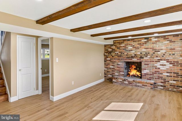 104 CHATHAM RD, Blackwood, NJ 08012