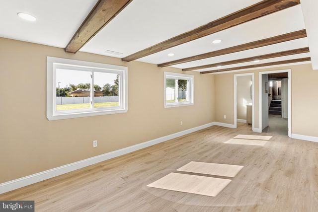 104 CHATHAM RD, Blackwood, NJ 08012