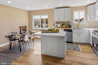 104 CHATHAM RD, Blackwood, NJ 08012