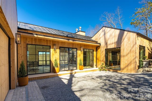 1882 Connestee Trail, Brevard, NC 28712