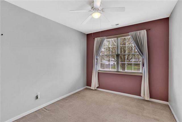 254 Patriot Ln, Economy, PA 15042
