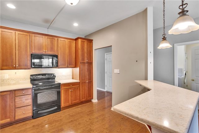 254 Patriot Ln, Economy, PA 15042