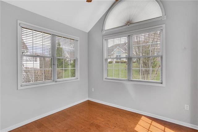 254 Patriot Ln, Economy, PA 15042