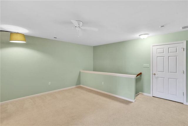 254 Patriot Ln, Economy, PA 15042