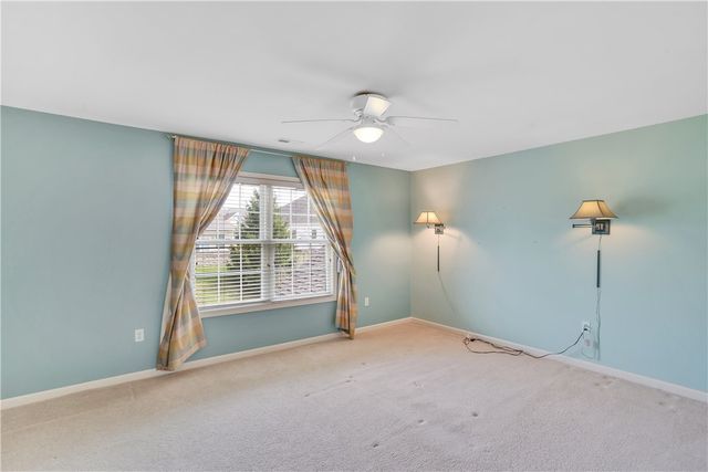 254 Patriot Ln, Economy, PA 15042