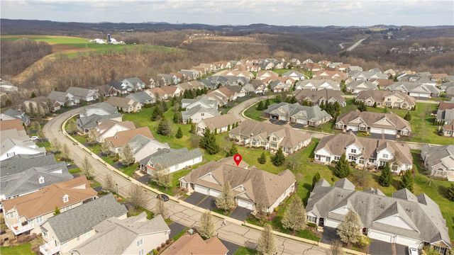 254 Patriot Ln, Economy, PA 15042