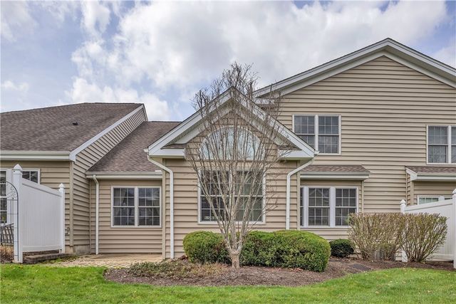 254 Patriot Ln, Economy, PA 15042