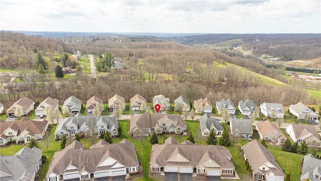 254 Patriot Ln, Economy, PA 15042