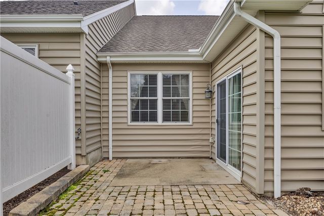 254 Patriot Ln, Economy, PA 15042