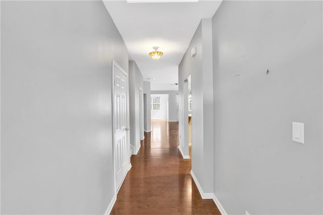 254 Patriot Ln, Economy, PA 15042