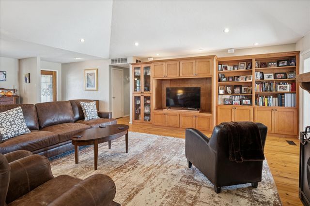 10117 Coveridge Drive, Dallas, TX 75238