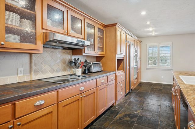 10117 Coveridge Drive, Dallas, TX 75238