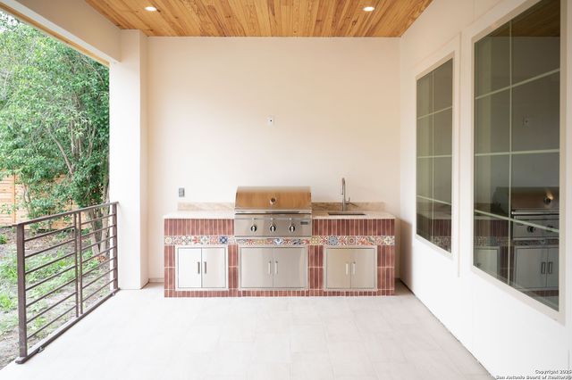 301 tuttle, Terrell Hills, TX 78209