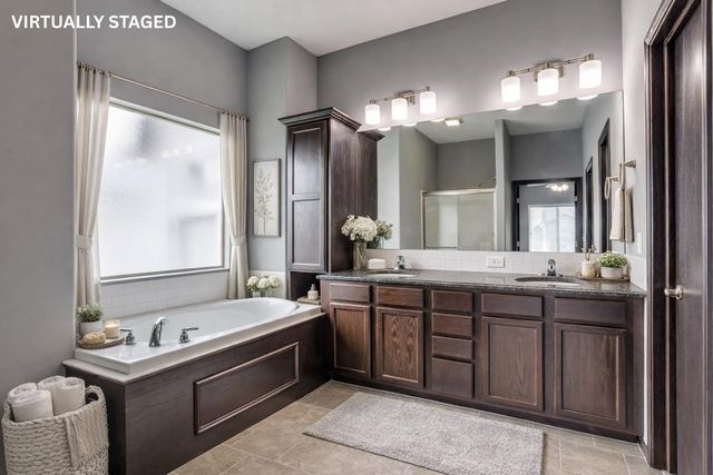 2730 N Woodridge St, Wichita, KS 67226