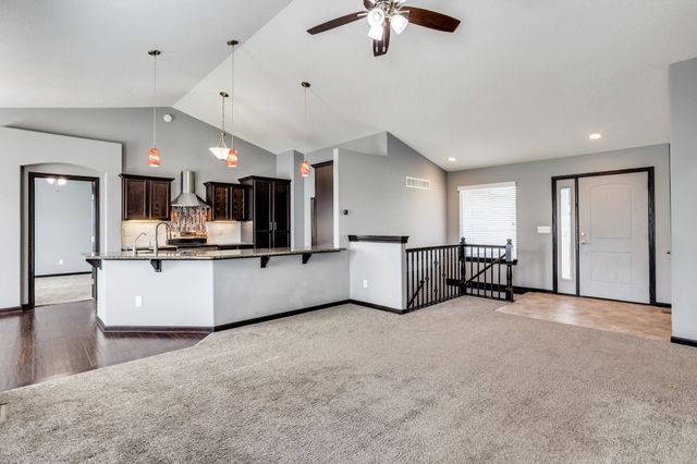 2730 N Woodridge St, Wichita, KS 67226