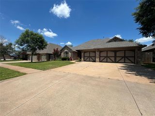 805 NW 193rd Street, Edmond, OK 73012