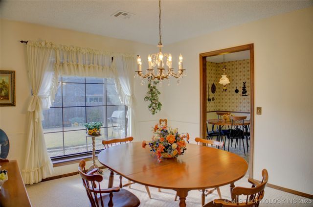 2618 E 72nd Street, Tulsa, OK 74136