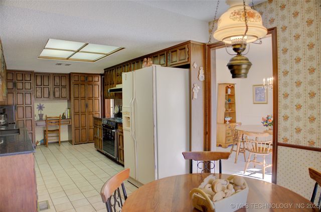 2618 E 72nd Street, Tulsa, OK 74136