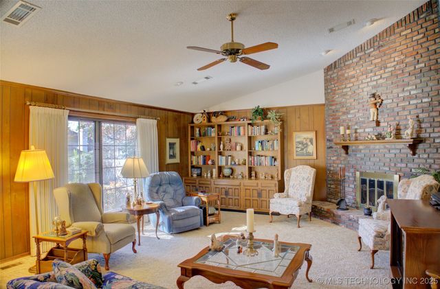 2618 E 72nd Street, Tulsa, OK 74136