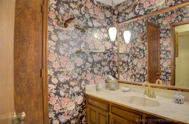 2618 E 72nd Street, Tulsa, OK 74136