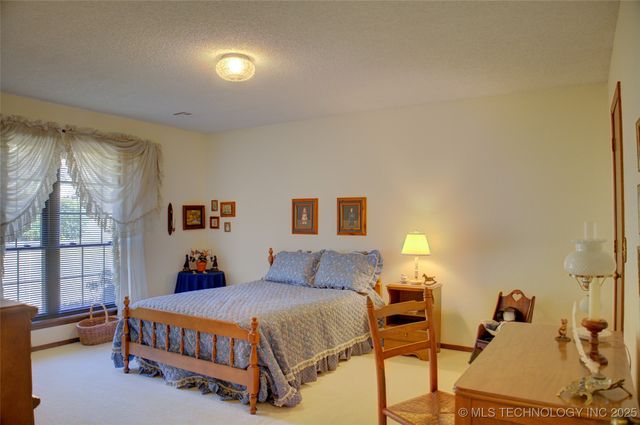 2618 E 72nd Street, Tulsa, OK 74136