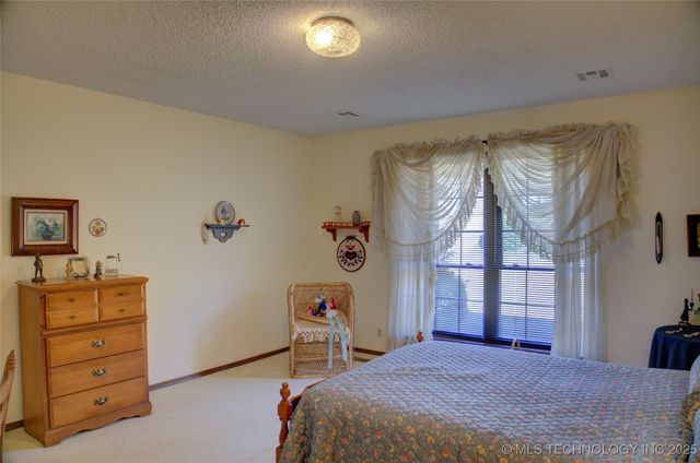 2618 E 72nd Street, Tulsa, OK 74136