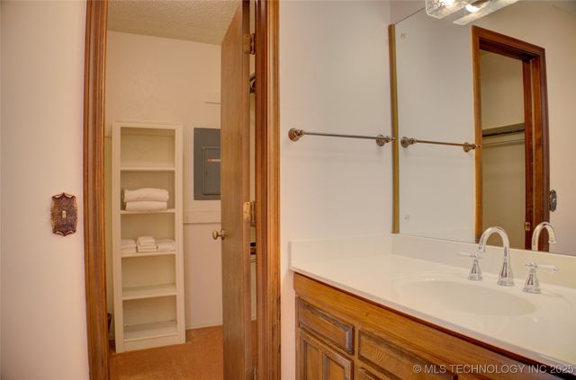 2618 E 72nd Street, Tulsa, OK 74136