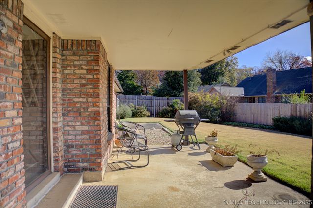 2618 E 72nd Street, Tulsa, OK 74136