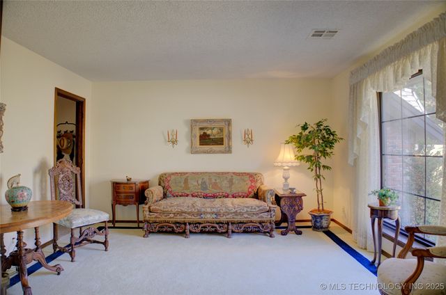 2618 E 72nd Street, Tulsa, OK 74136