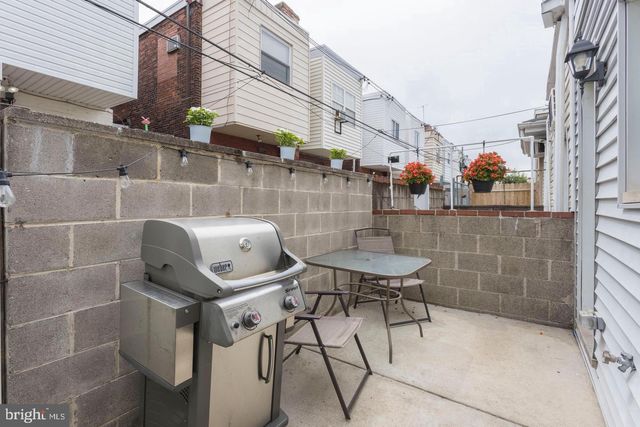 2411 S BANCROFT ST, Philadelphia, PA 19145