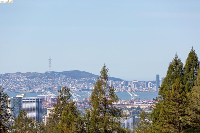 5727 La Salle Ave, Oakland, CA 94611