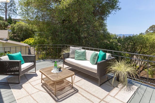 5727 La Salle Ave, Oakland, CA 94611