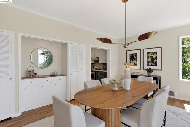 5727 La Salle Ave, Oakland, CA 94611