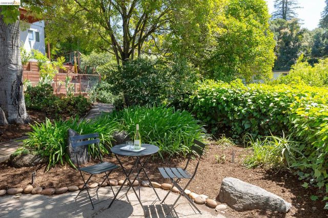 5727 La Salle Ave, Oakland, CA 94611