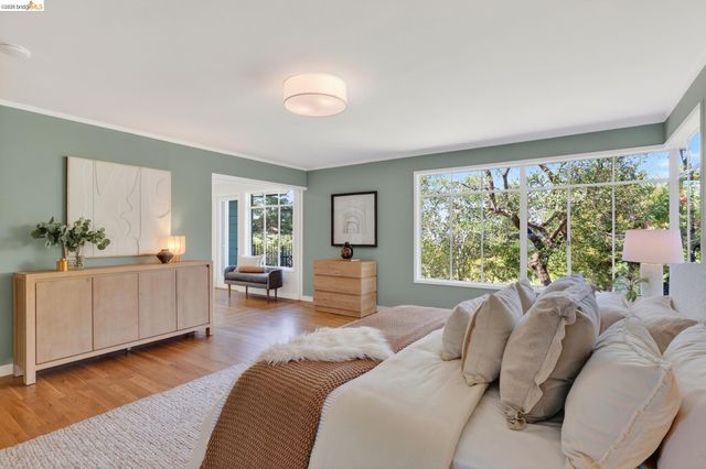 5727 La Salle Ave, Oakland, CA 94611