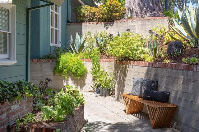 5727 La Salle Ave, Oakland, CA 94611