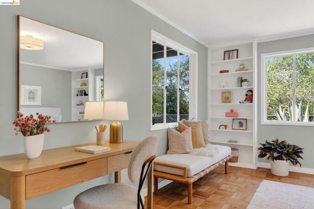 5727 La Salle Ave, Oakland, CA 94611
