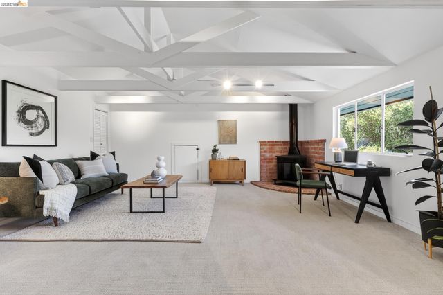 5727 La Salle Ave, Oakland, CA 94611