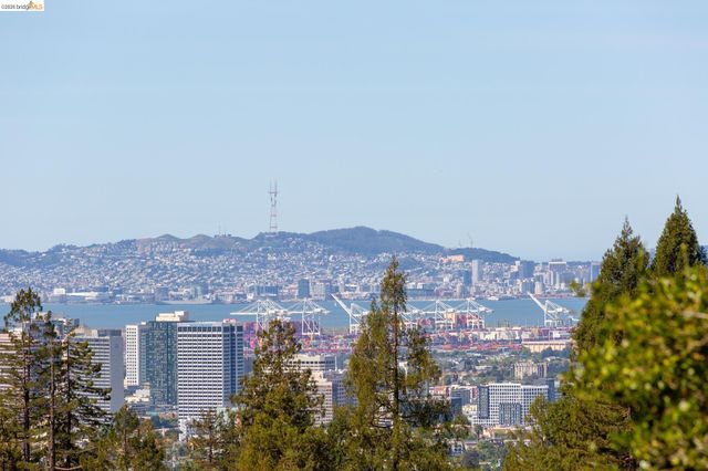 5727 La Salle Ave, Oakland, CA 94611