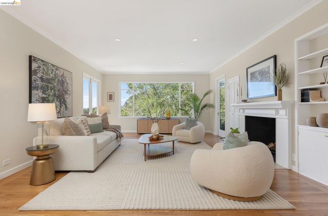5727 La Salle Ave, Oakland, CA 94611